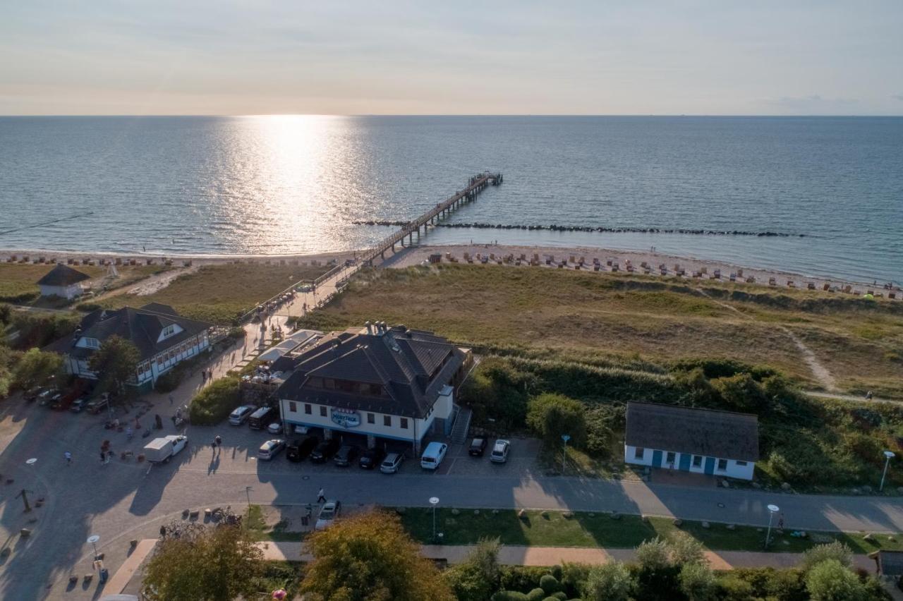 Moby Dick Hotel & Ferienwohnungen Wustrow  Eksteriør billede