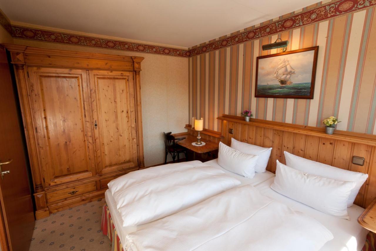 Moby Dick Hotel & Ferienwohnungen Wustrow  Eksteriør billede