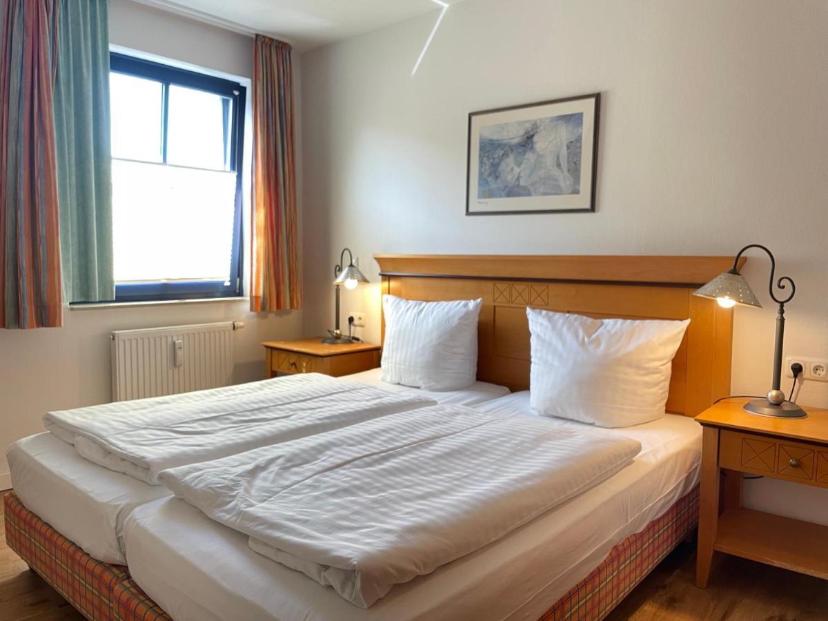Moby Dick Hotel & Ferienwohnungen Wustrow  Eksteriør billede