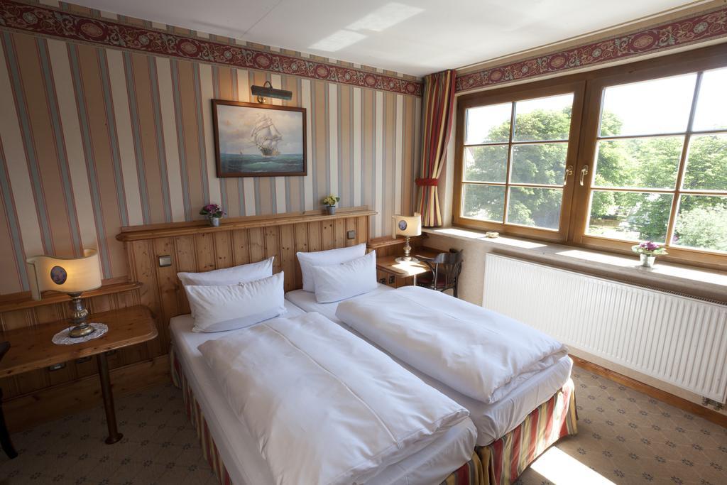 Moby Dick Hotel & Ferienwohnungen Wustrow  Værelse billede